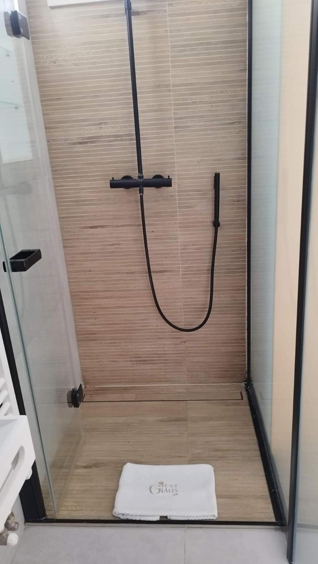 Guesthaus 1 Apartman Düdelingen Szoba fotó